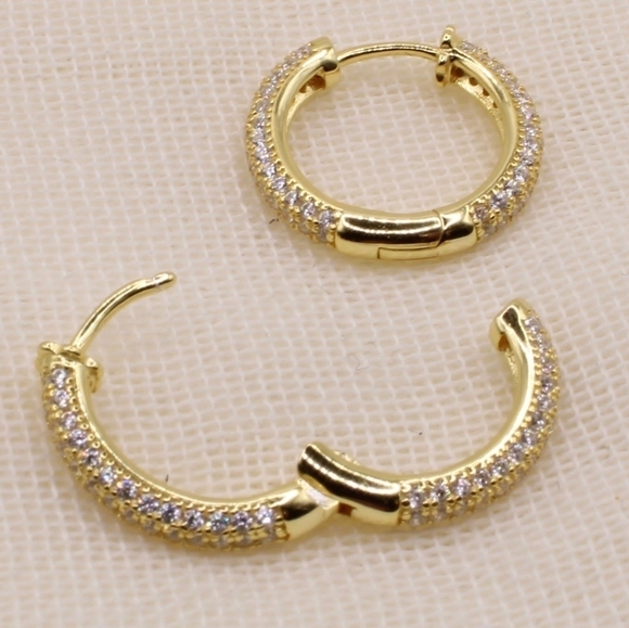 Gold Plated 925 Sterling Silver Sparkling CZ Huggies / Hoop Earrings - Picture 8 of 13